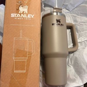 Stanley Adventure Quencher Travel Tumbler40oz